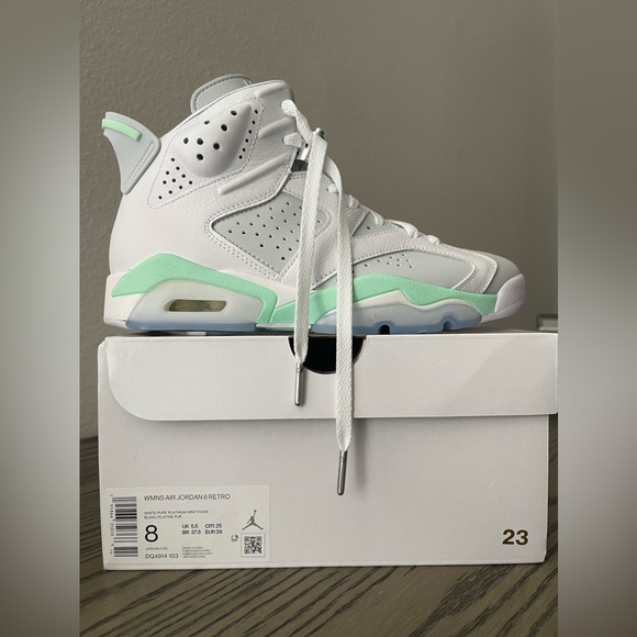 Women’s air Jordan 6 retro size 8 - Picture 1 of 4